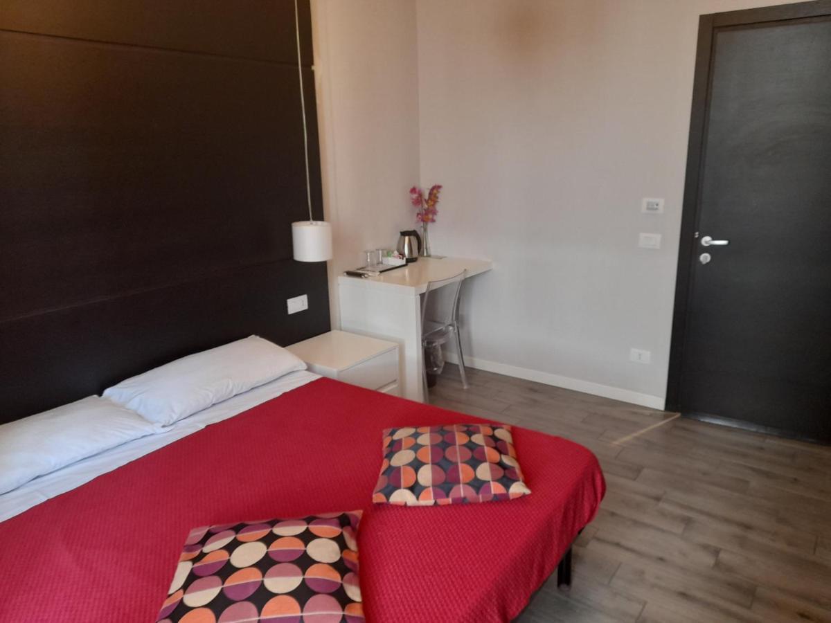 Guest House Piazza Bologna Rome Bagian luar foto